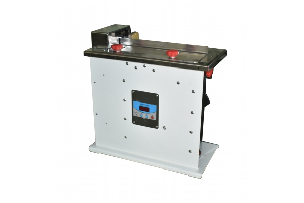 半自動轉(zhuǎn)角封口貼標機